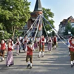 & Roehrl 3*
