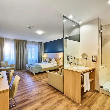 Hotel & Roehrl 3*