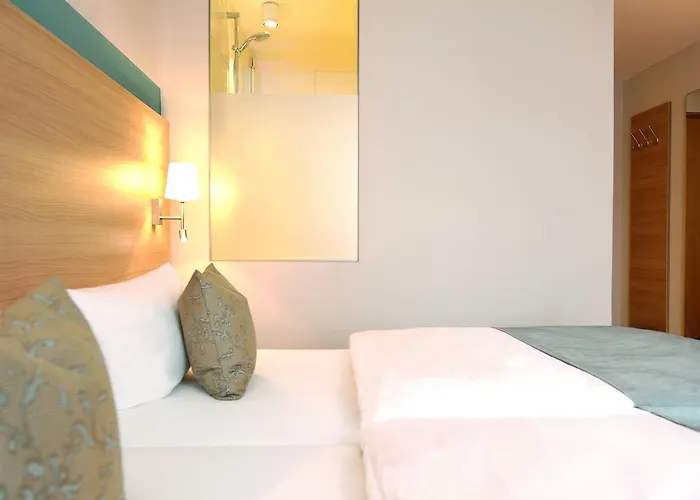 Hotel & Roehrl