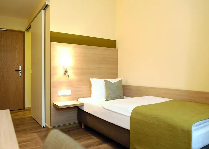 & Roehrl Hotel 3*